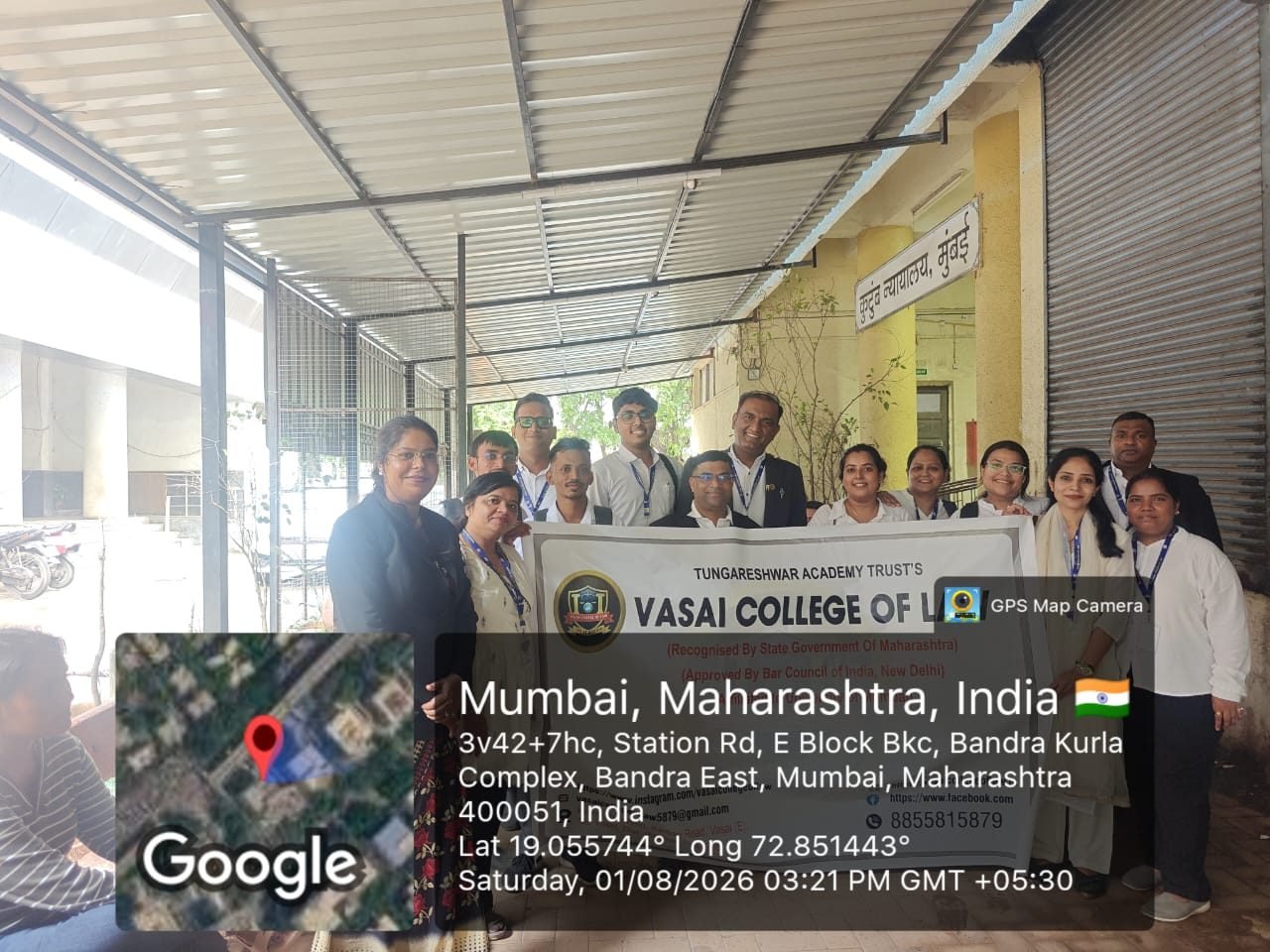 Students at Family Court, Bandra, Mumbai – photo 3