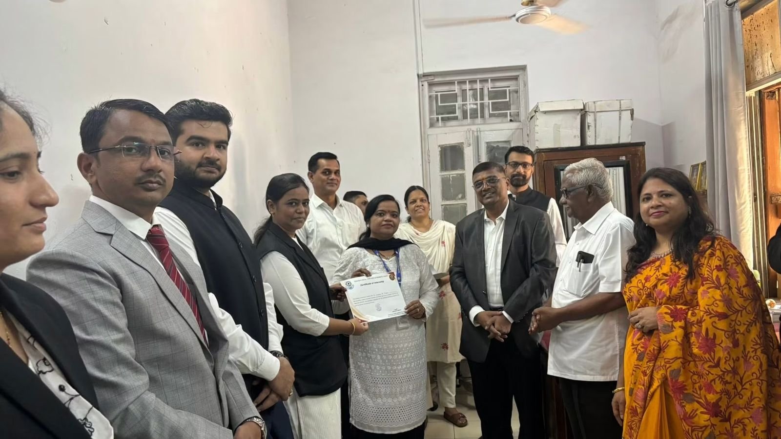 Internship valedictory and certificate distribution at Vasai Court – photo 4