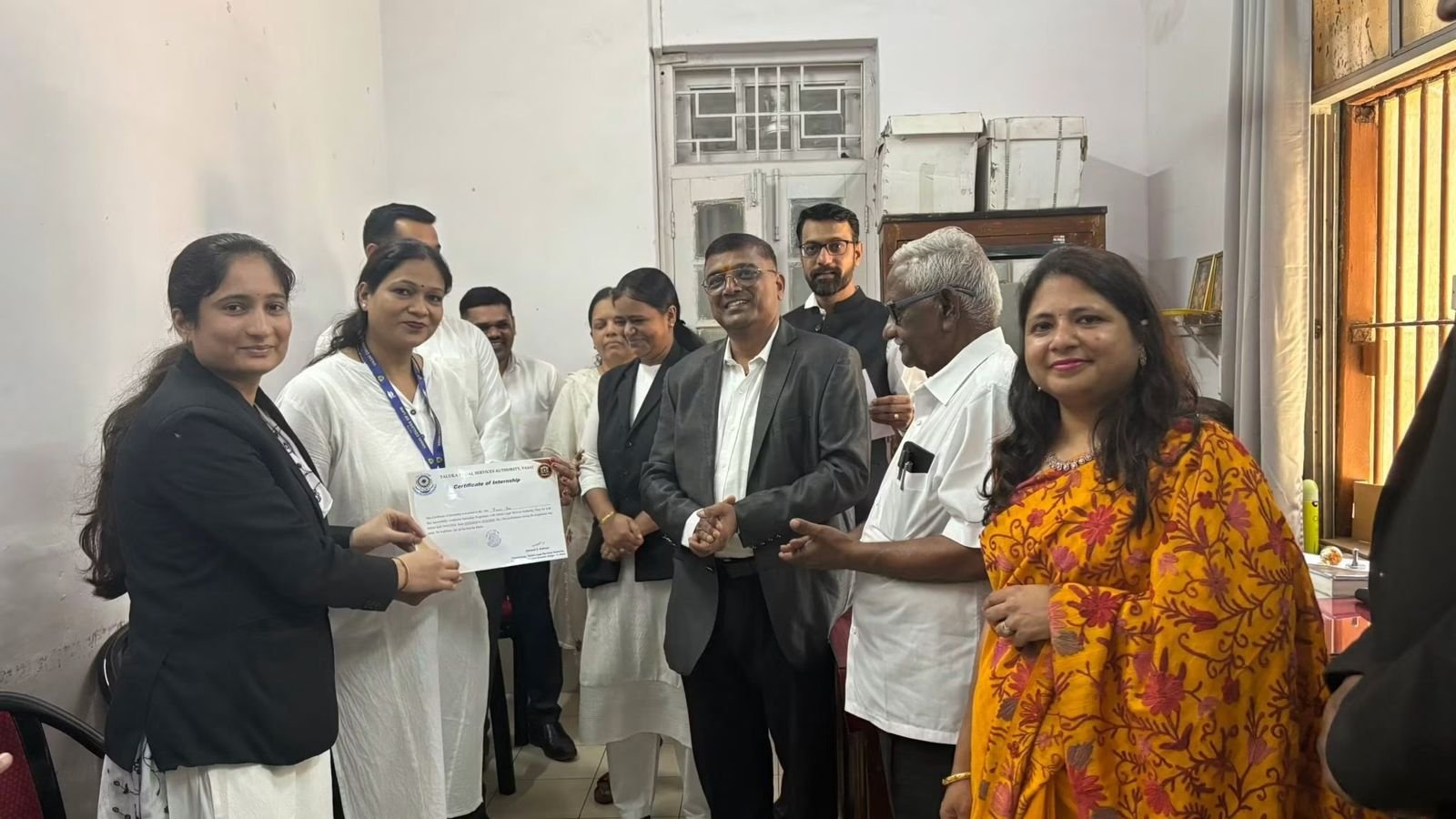 Internship valedictory and certificate distribution at Vasai Court – photo 5