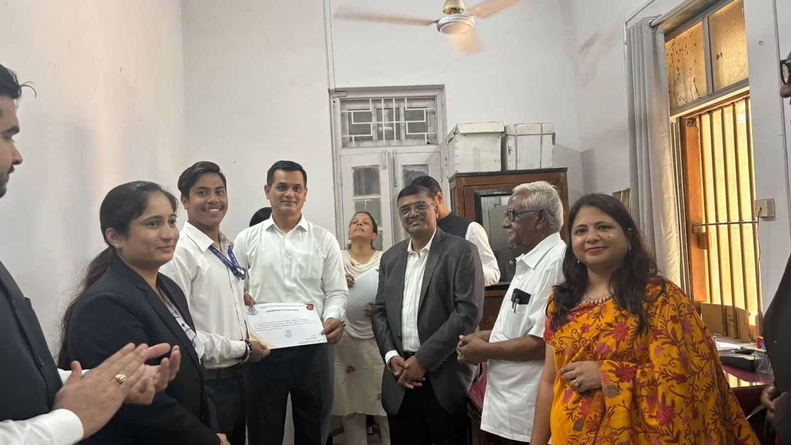 Internship valedictory and certificate distribution at Vasai Court – photo 6