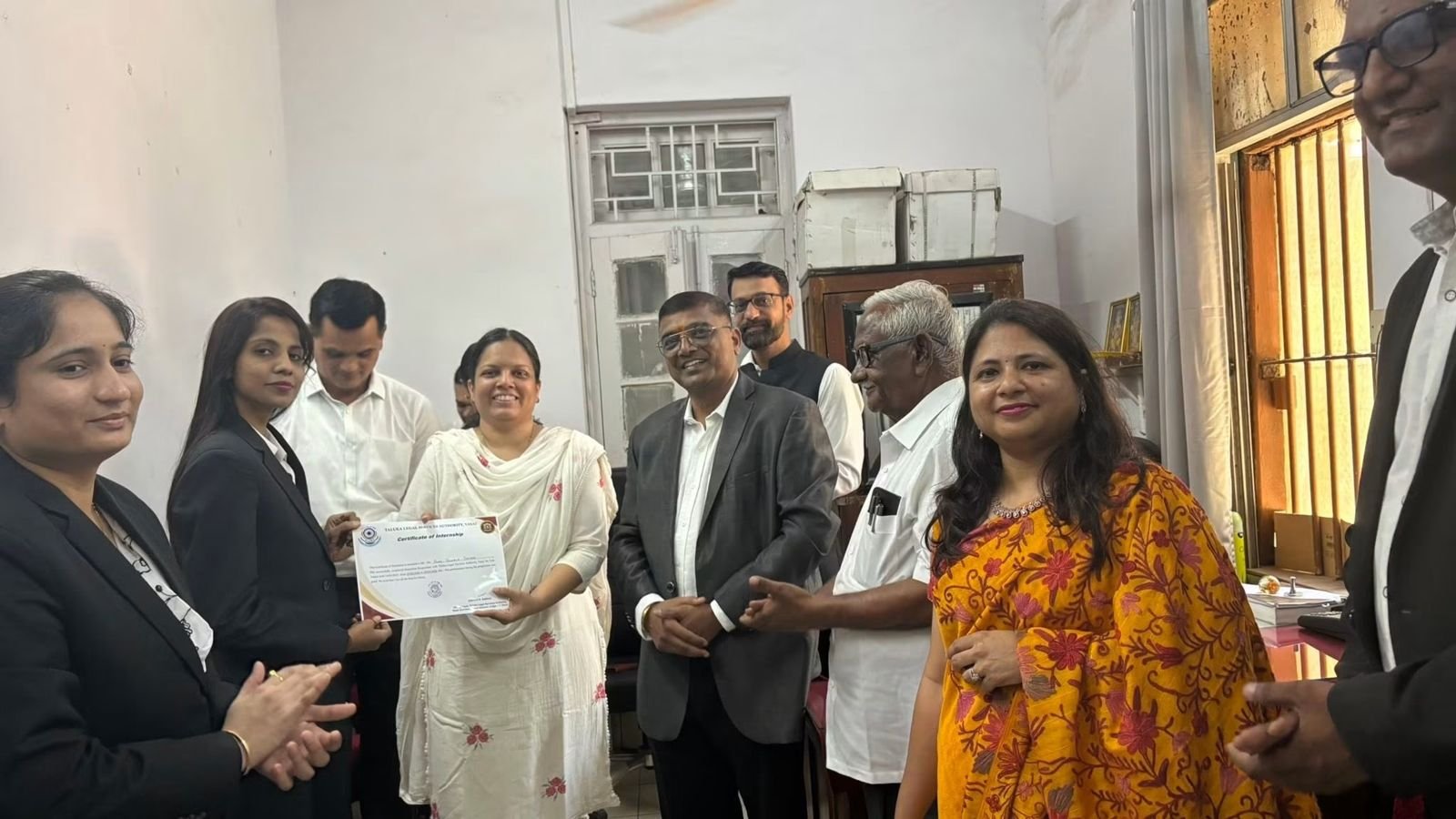 Internship valedictory and certificate distribution at Vasai Court – photo 7