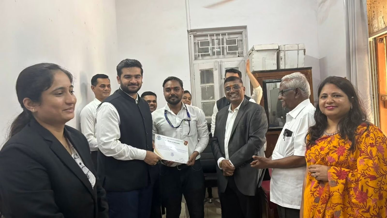 Internship valedictory and certificate distribution at Vasai Court – photo 9
