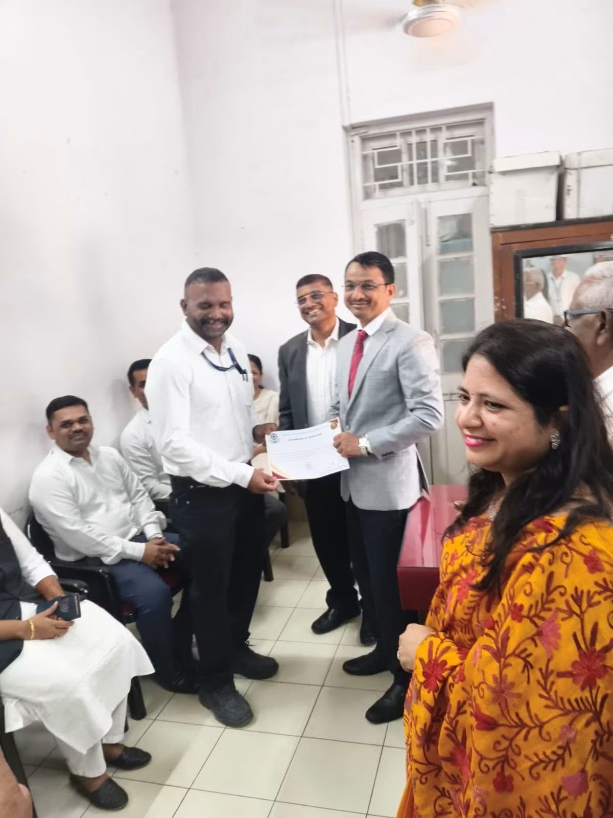 Internship valedictory and certificate distribution at Vasai Court – photo 12